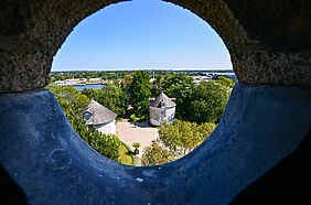 Vue depuis un oculus de la tour de la Découverte 